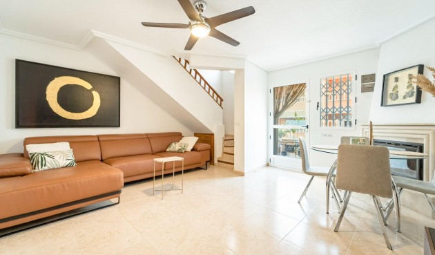 Resale - Duplex -
Torrevieja - Playa De Los Naufragos