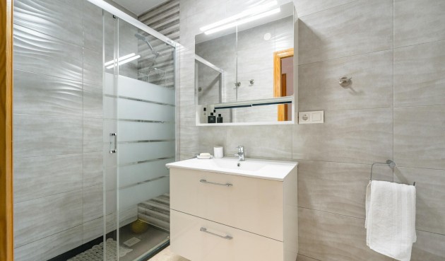 Resale - Duplex -
Torrevieja - Playa De Los Naufragos