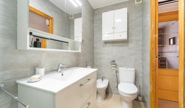 Resale - Duplex -
Torrevieja - Playa De Los Naufragos