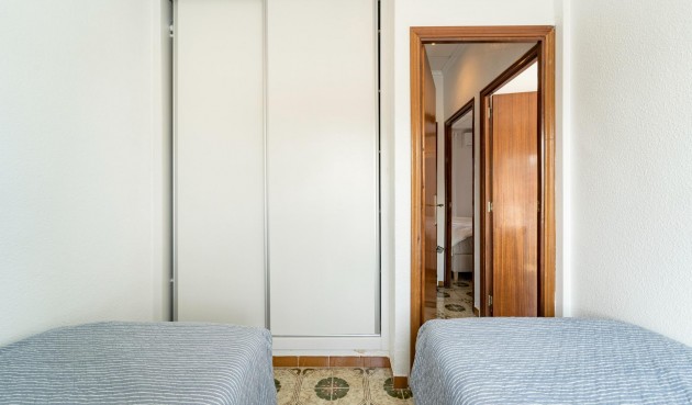 Resale - Duplex -
Torrevieja - Playa De Los Naufragos