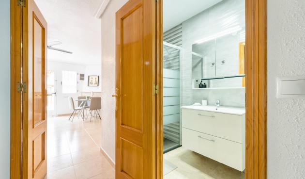 Resale - Duplex -
Torrevieja - Playa De Los Naufragos