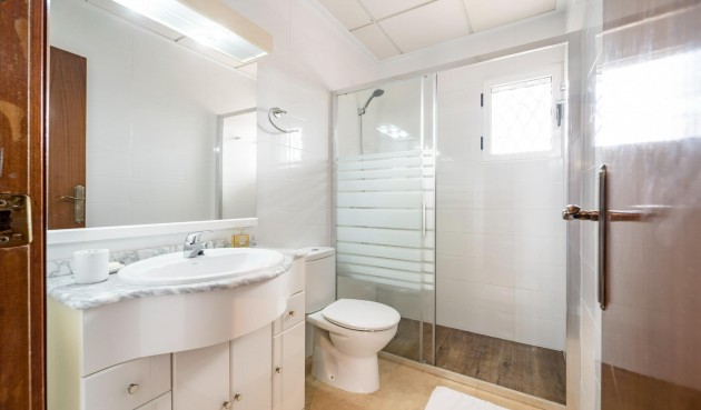 Resale - Duplex -
Torrevieja - Playa De Los Naufragos