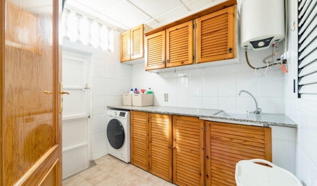 Resale - Duplex -
Torrevieja - Playa De Los Naufragos