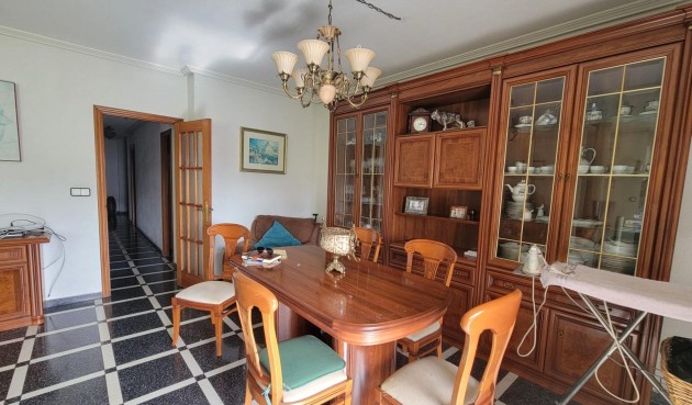 Resale - Apartment -
Torrevieja - Centro