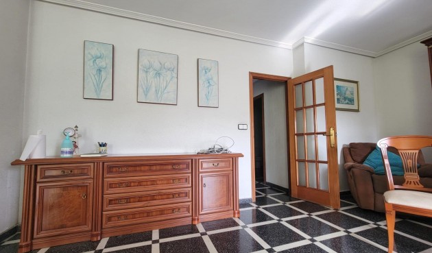 Resale - Apartment -
Torrevieja - Centro