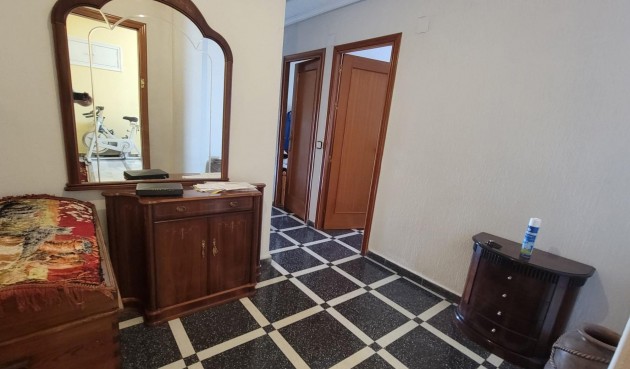 Resale - Apartment -
Torrevieja - Centro