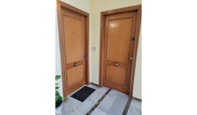 Resale - Apartment -
Torrevieja - Centro