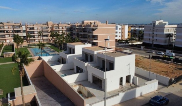 Resale - Villa -
Orihuela Costa - Costa Blanca