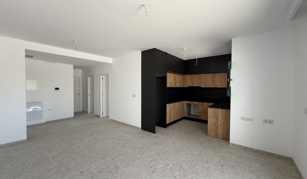 Brukt - Toppleilighet -
San Miguel de Salinas - Inland