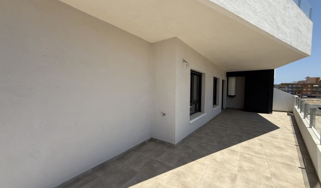 Brukt - Toppleilighet -
San Miguel de Salinas - Inland