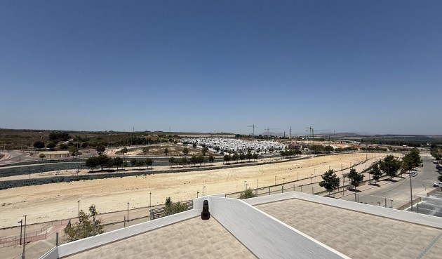 Brukt - Toppleilighet -
San Miguel de Salinas - Inland