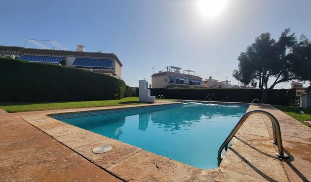 Brukt - Bungalow -
Torrevieja - Los Frutales