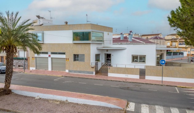 Brukt - Villa -
Rojales