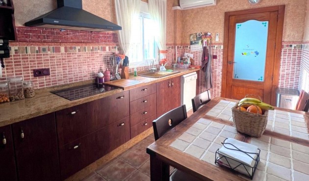 Återförsäljning - Villa -
Orihuela - Desamparados-hurchillo-torremendo