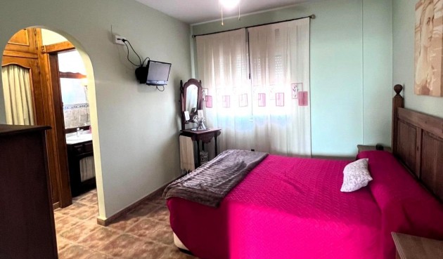 Återförsäljning - Villa -
Orihuela - Desamparados-hurchillo-torremendo