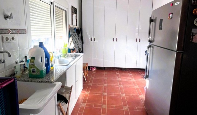 Återförsäljning - Villa -
Orihuela - Desamparados-hurchillo-torremendo