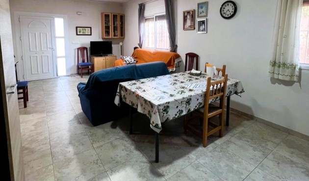 Återförsäljning - Villa -
Orihuela - Desamparados-hurchillo-torremendo