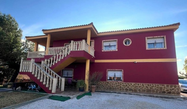 Återförsäljning - Villa -
Orihuela - Desamparados-hurchillo-torremendo