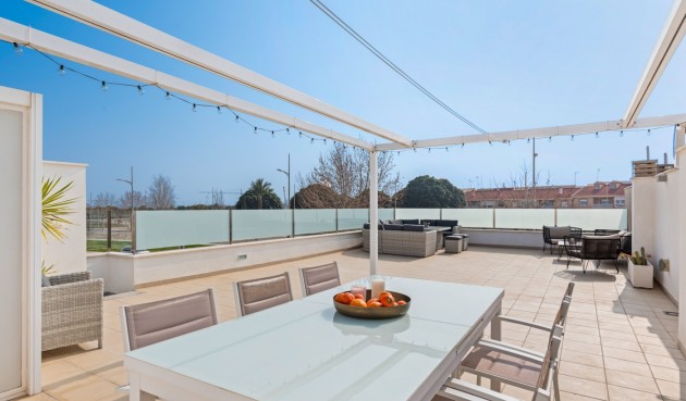 Brukt - Villa -
Pilar de la Horadada - Costa Blanca