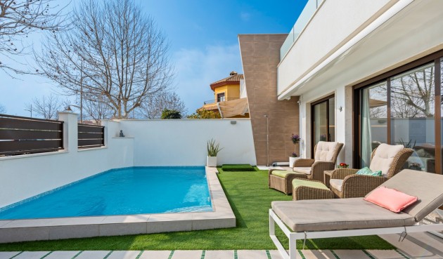 Brukt - Villa -
Pilar de la Horadada - Costa Blanca