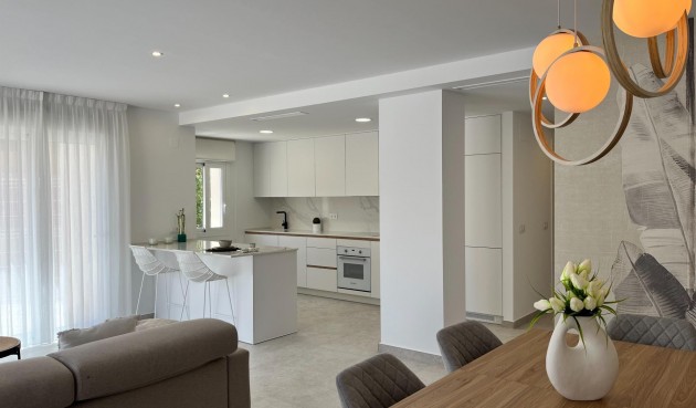 Brukt - Apartment -
Torrevieja - aguas nuevas