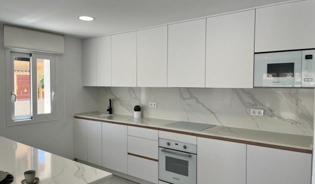 Brukt - Apartment -
Torrevieja - aguas nuevas