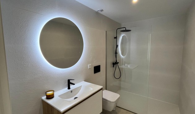 Brukt - Apartment -
Torrevieja - aguas nuevas