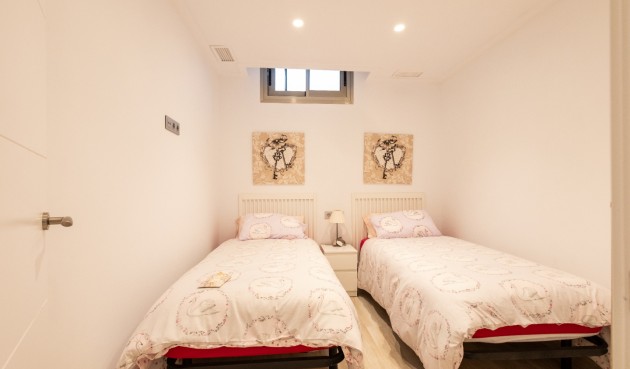 Resale - Villa -
Orihuela - Inland