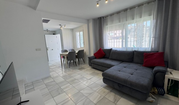 Resale - Semi Detached -
Torrevieja - Costa Blanca