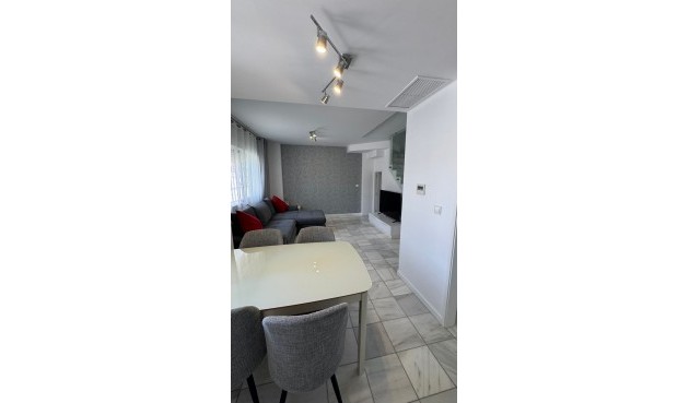 Resale - Semi Detached -
Torrevieja - Costa Blanca