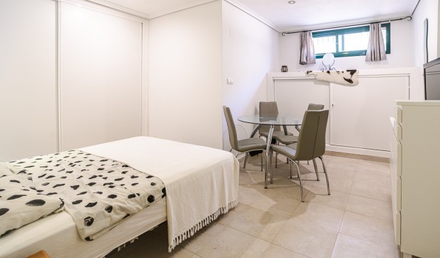 Brukt - Villa -
Torrevieja - Costa Blanca