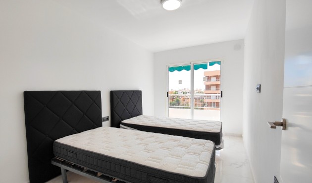 Resale - Apartment -
Torrevieja - Costa Blanca