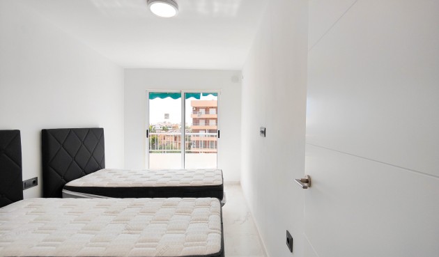 Resale - Apartment -
Torrevieja - Costa Blanca