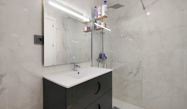 Resale - Apartment -
Torrevieja - Costa Blanca