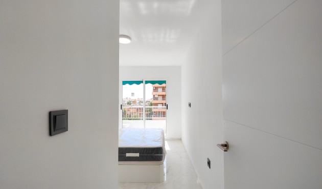 Resale - Apartment -
Torrevieja - Costa Blanca