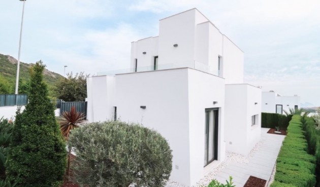 Reventa - Villa -
Polop - Costa Blanca