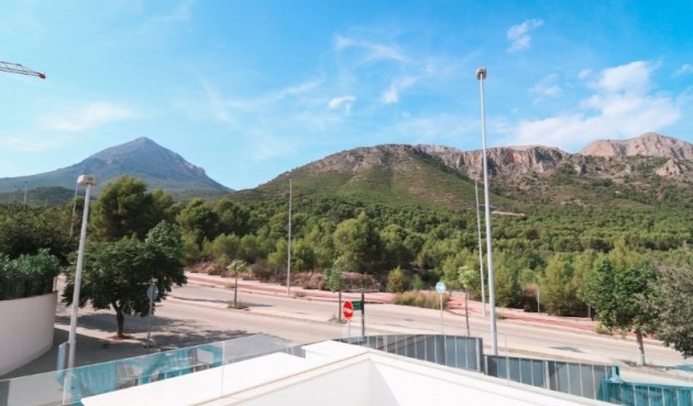 Reventa - Villa -
Polop - Costa Blanca