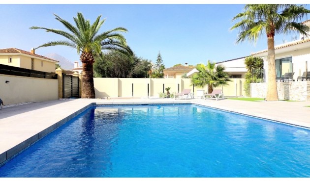 Resale - Villa -
Alfas del Pí - Costa Blanca