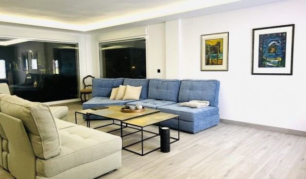 Resale - Villa -
Alfas del Pí - Costa Blanca