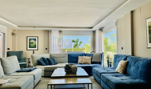 Resale - Villa -
Alfas del Pí - Costa Blanca