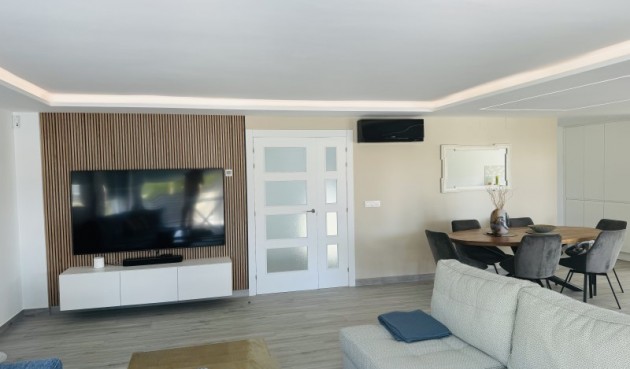 Resale - Villa -
Alfas del Pí - Costa Blanca