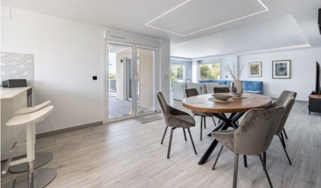 Resale - Villa -
Alfas del Pí - Costa Blanca