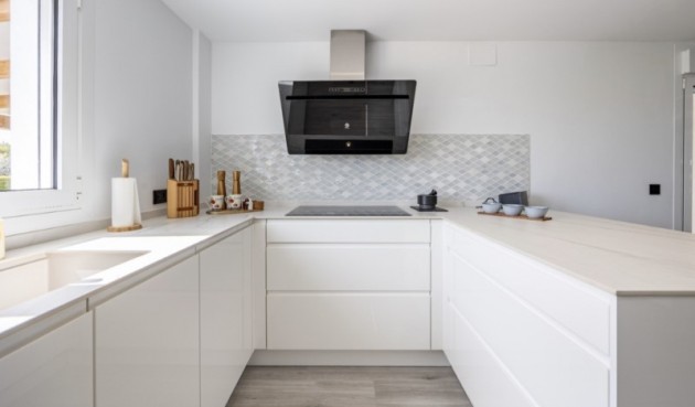 Resale - Villa -
Alfas del Pí - Costa Blanca