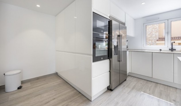 Resale - Villa -
Alfas del Pí - Costa Blanca