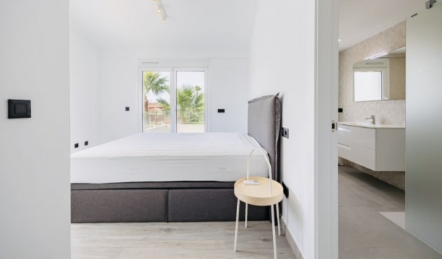 Resale - Villa -
Alfas del Pí - Costa Blanca