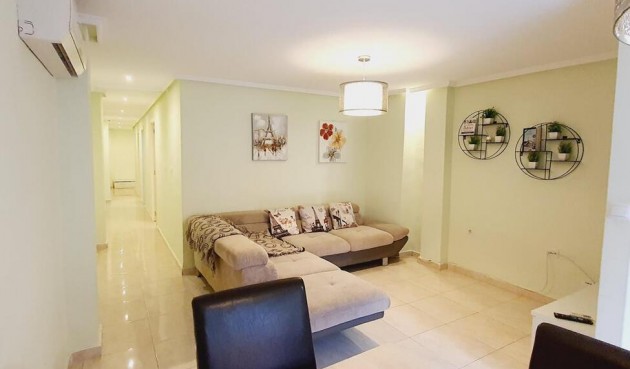 Brukt - Apartment -
Torrevieja - Centro