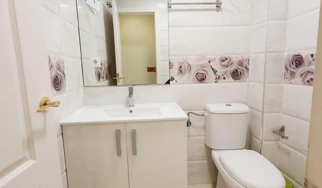 Brukt - Apartment -
Torrevieja - Centro