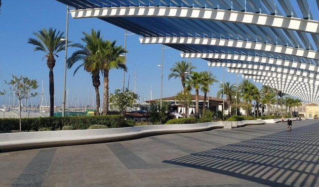 Brukt - Apartment -
Torrevieja - Centro