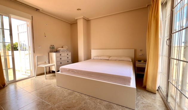 Resale - Villa -
La Zenia - Costa Blanca