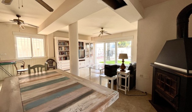 Resale - Villa -
La Zenia - Costa Blanca